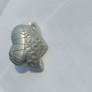 Pewter heart-shaped globe 2000 banner brooch